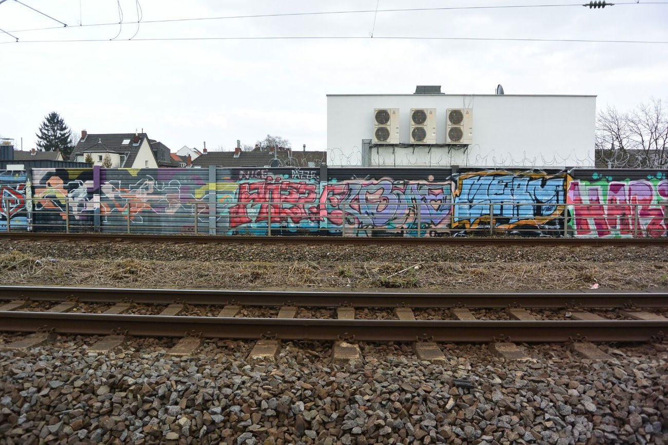 Graffiti Bombing in Köln - Photo by Ihrefeld1 - Pezze, Uboat, Mean
