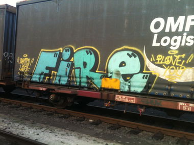 Graffiti Train in Köln - Photo by Ihrefeld1 - Fire