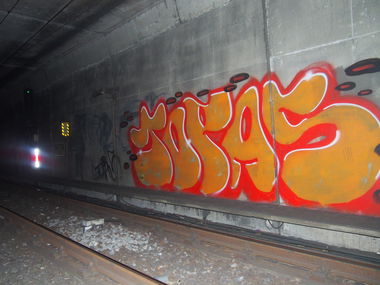 Graffiti Bombing in Köln - Photo by Ihrefeld1 - Topas