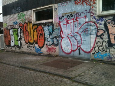 Graffiti Bombing in Köln - Photo by Ihrefeld1 - Cage, Evin, KVS