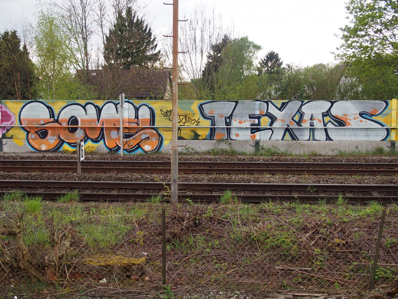 Graffiti Bombing in Köln - Photo by Ihrefeld1 - Sone, Texas