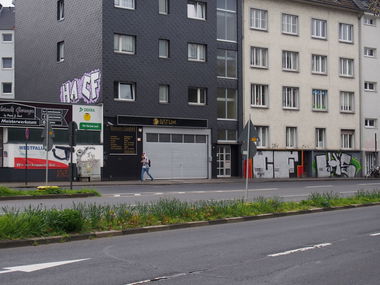 Graffiti Bombing in Köln - Photo by Ihrefeld1 - HACF, CF, LHS
