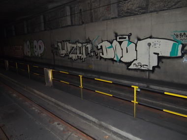 Graffiti Bombing in Köln - Photo by Ihrefeld1 - Lazor, Doof