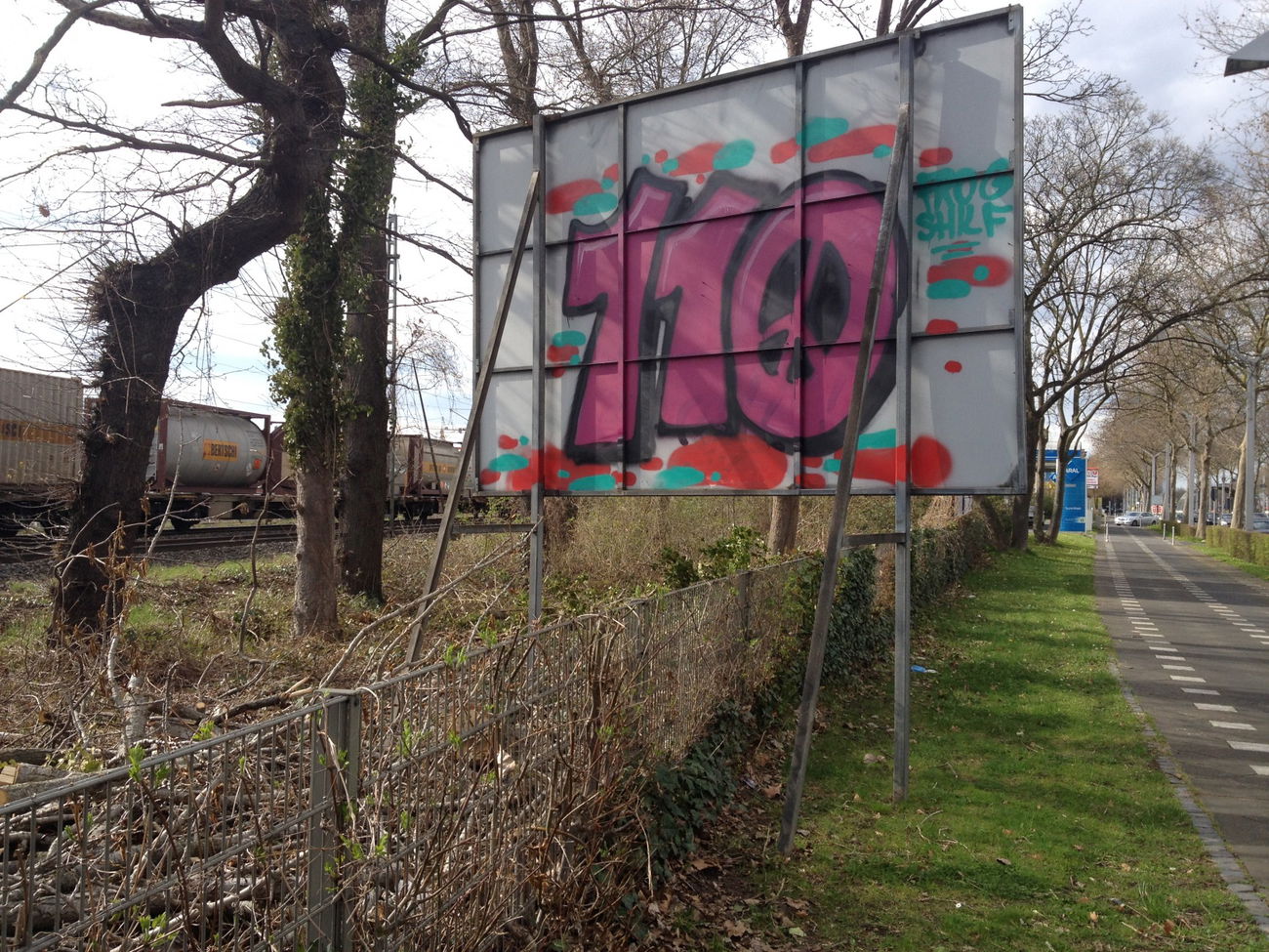 Graffiti Bombing in Bonn - Photo by Ihrefeld1 - 110