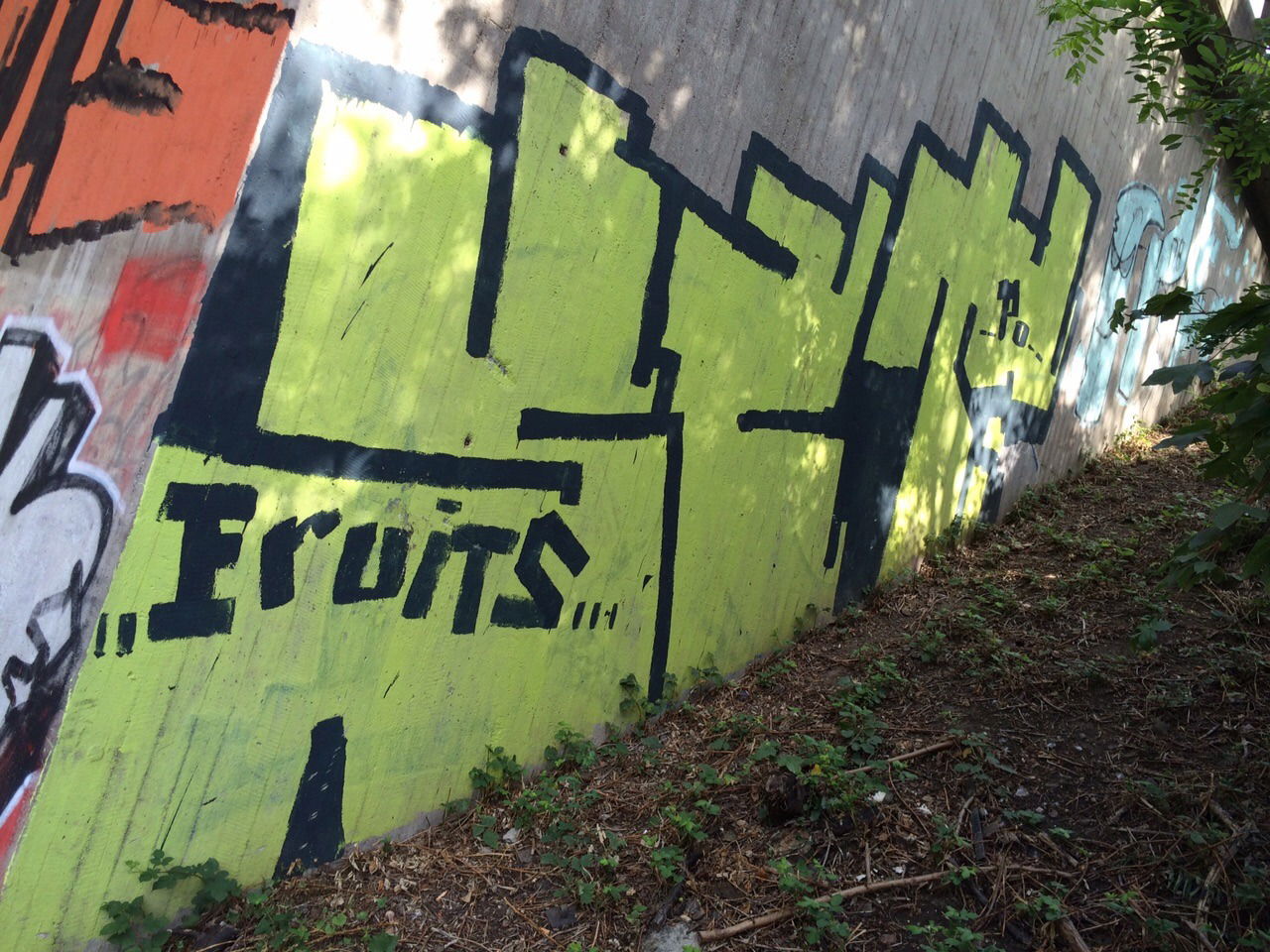 Graffiti Bombing in Köln - Photo by Ihrefeld1 - SCT