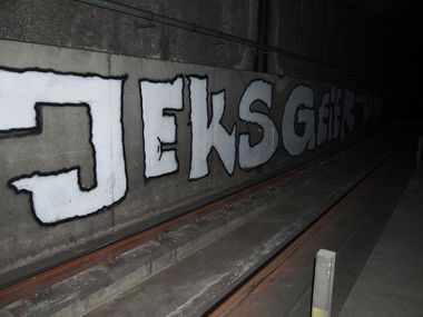 Graffiti Bombing in Köln - Photo by Ihrefeld1 - Jeks, Geier