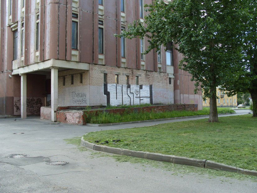 Graffiti Bombing in Saint Petersburg - Photo by Ikezo (2012)