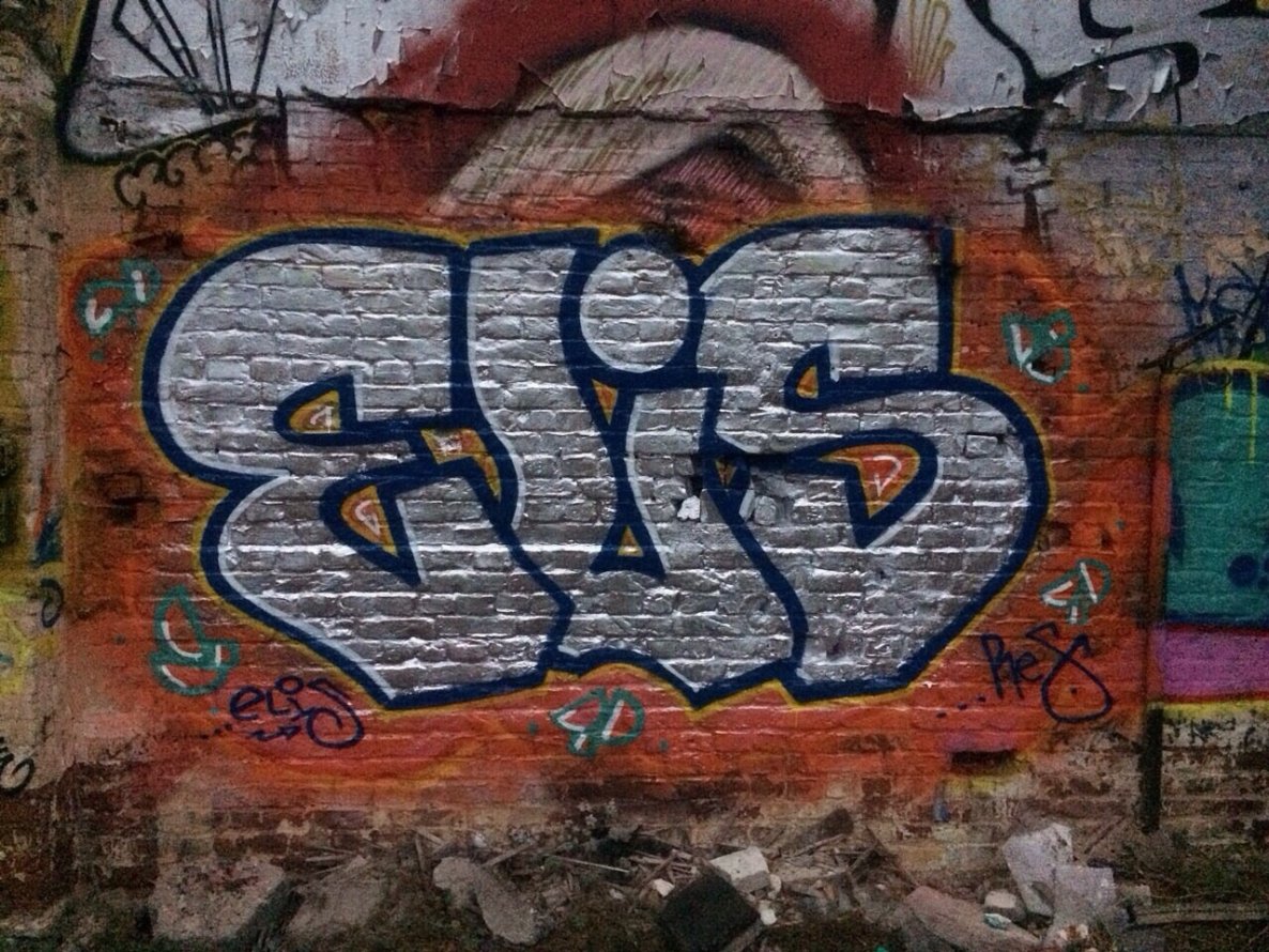 Graffiti Wall - Photo by Ilovemilf193