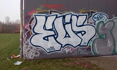 Graffiti Wall - Photo by Ilovemilf193