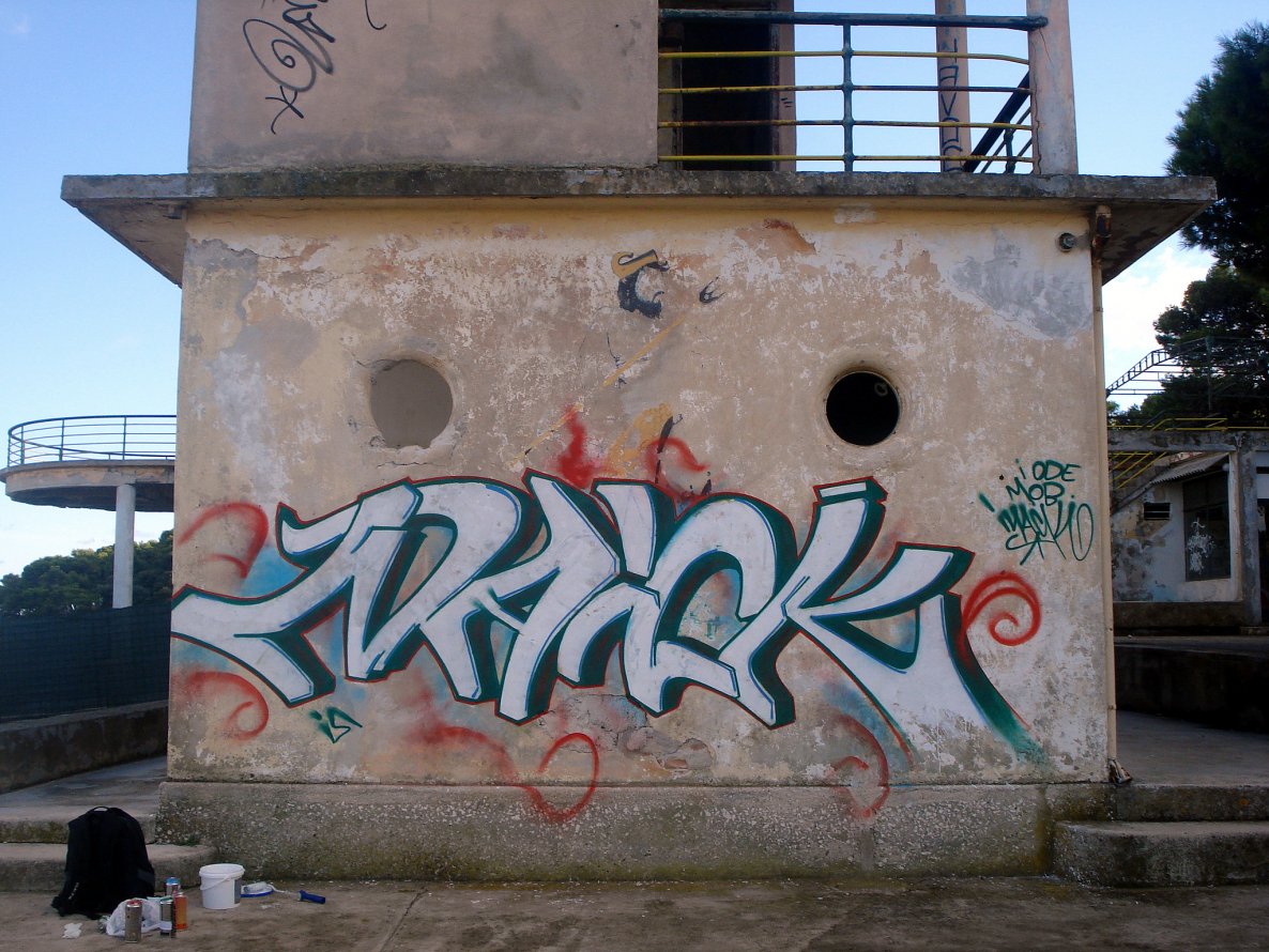 Graffiti Bombing - Photo by Inack