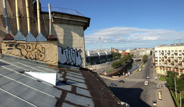 Graffiti Bombing in Saint Petersburg - Photo by Indi - Indi, roof, rooftop (2013)