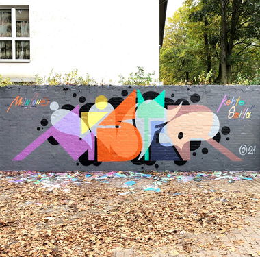 Graffiti Wall - Photo by Info