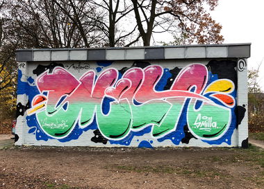 Graffiti Wall - Photo by Info