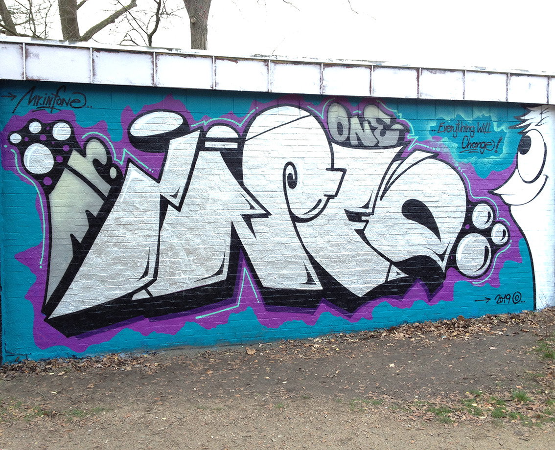 Graffiti Wall - Photo by Info