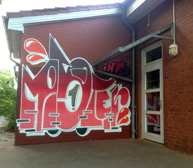 Graffiti Wall - Photo by Info