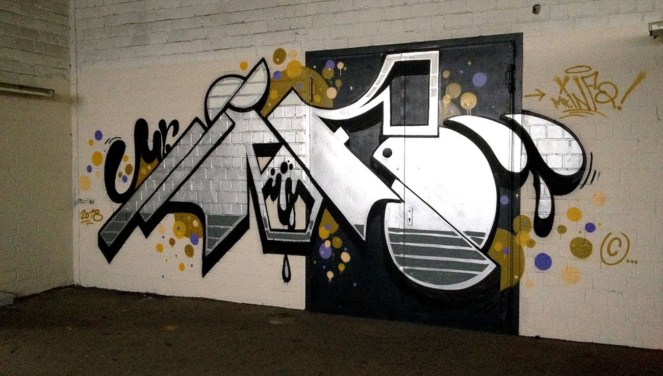 Graffiti Wall - Photo by Info