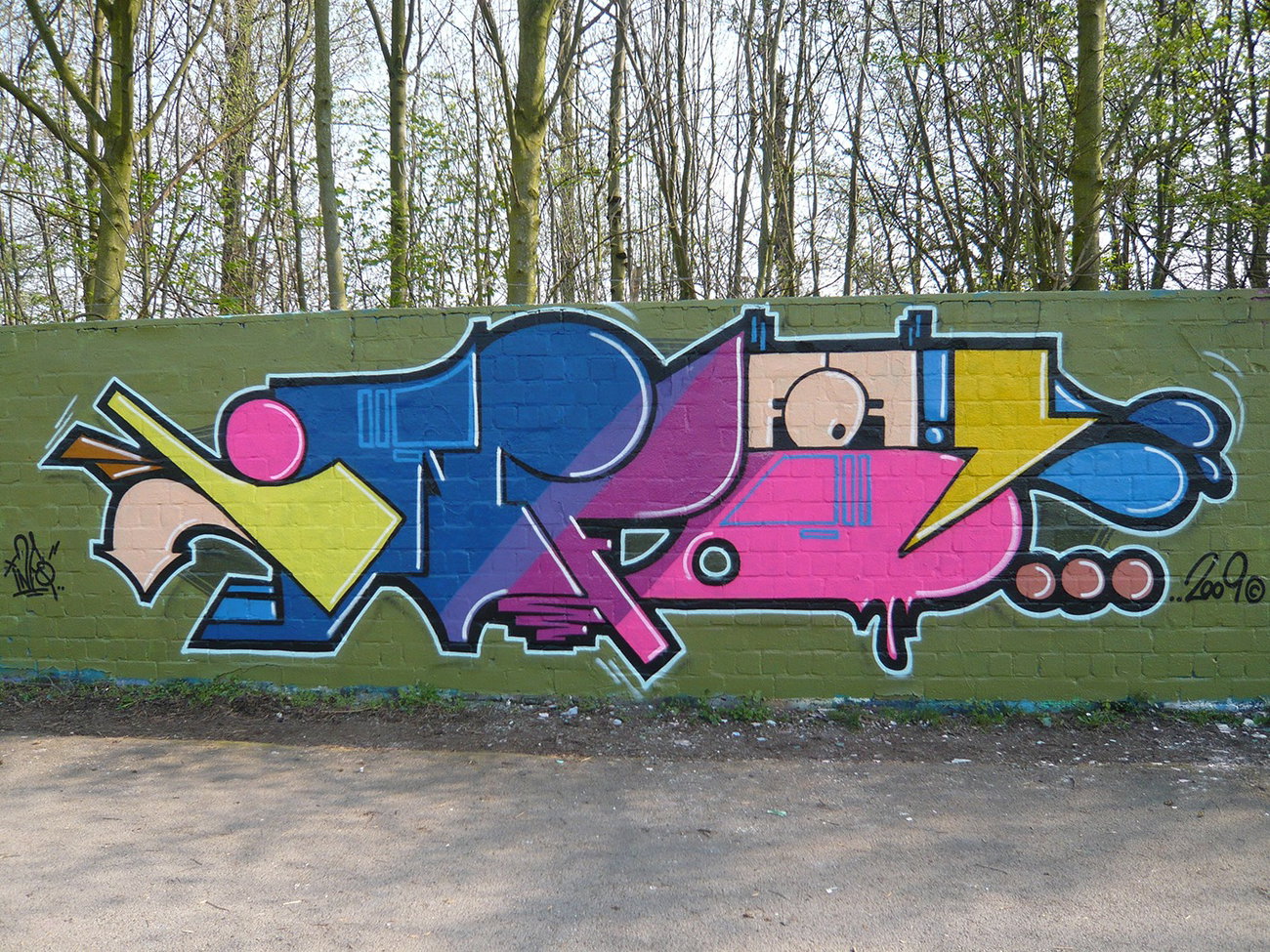 Graffiti Wall - Photo by Info - Mr.Info