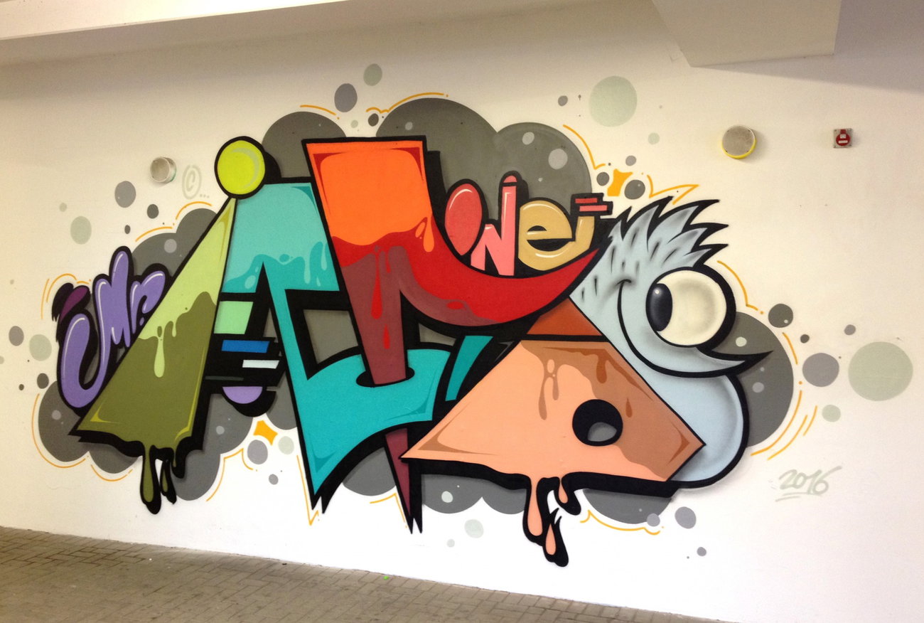 Graffiti Wall - Photo by Info