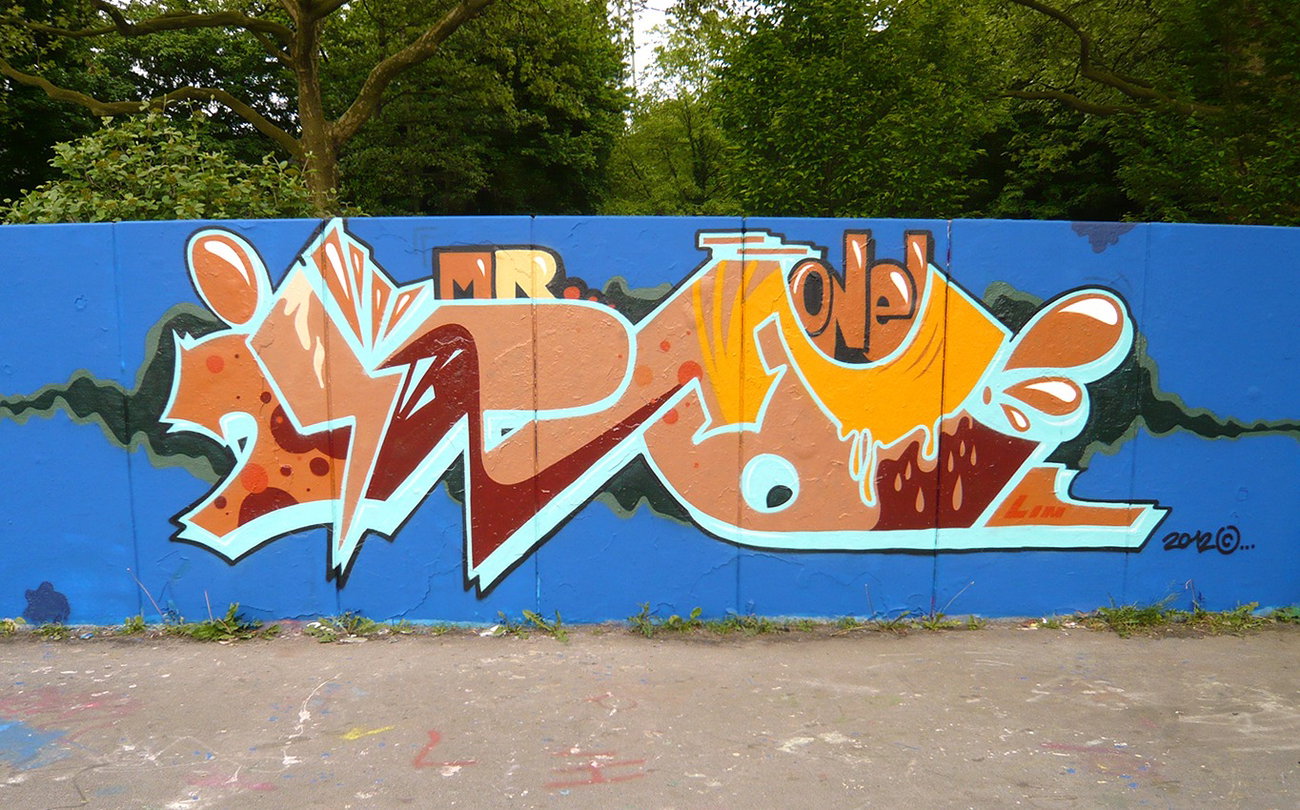 Graffiti Wall - Photo by Info - Mr.Info
