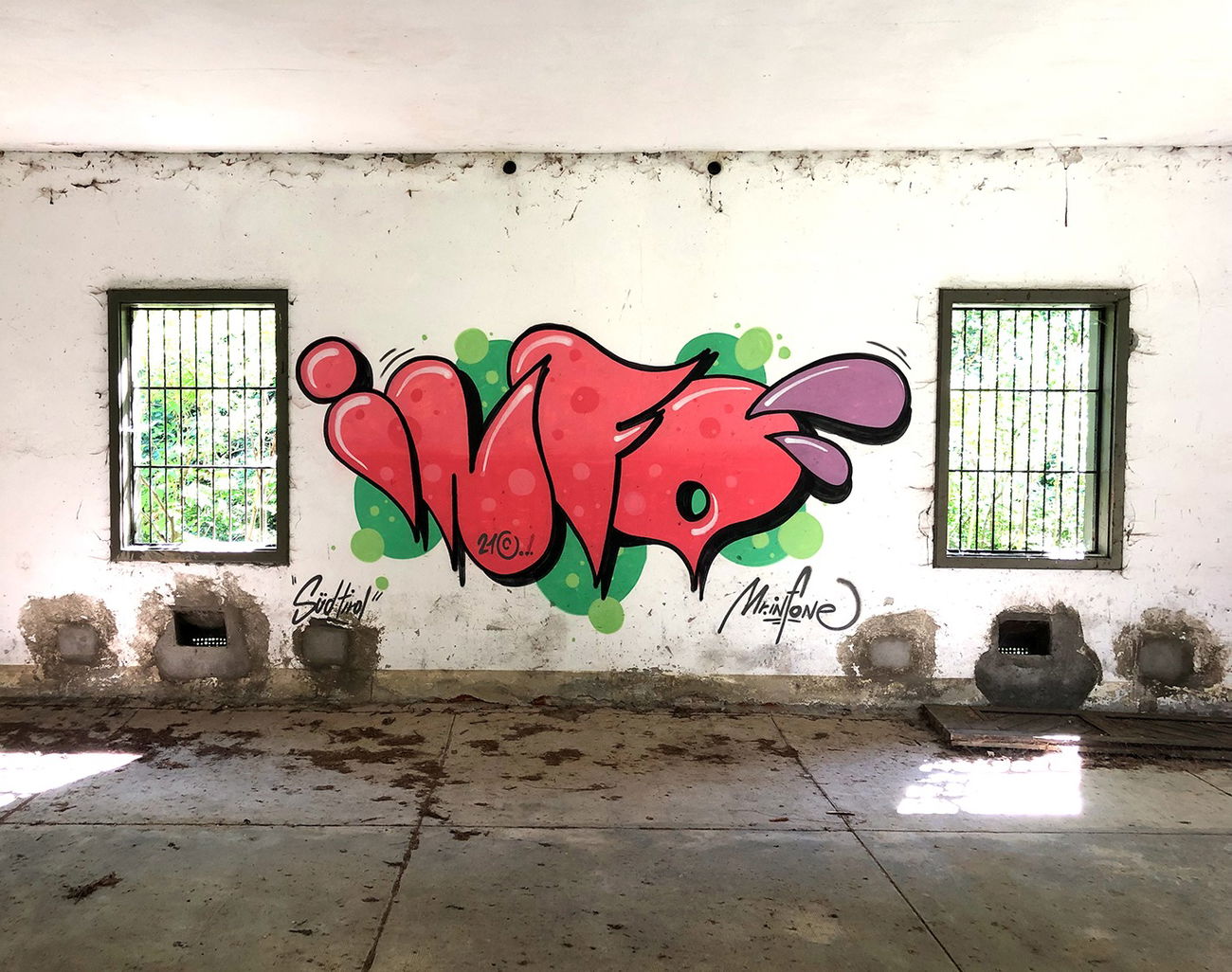 Graffiti Wall - Photo by Info