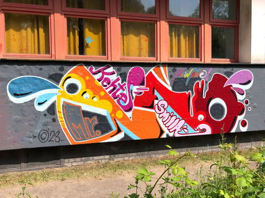 Graffiti Wall - Photo by Info