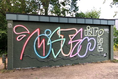 Graffiti Wall - Photo by Info