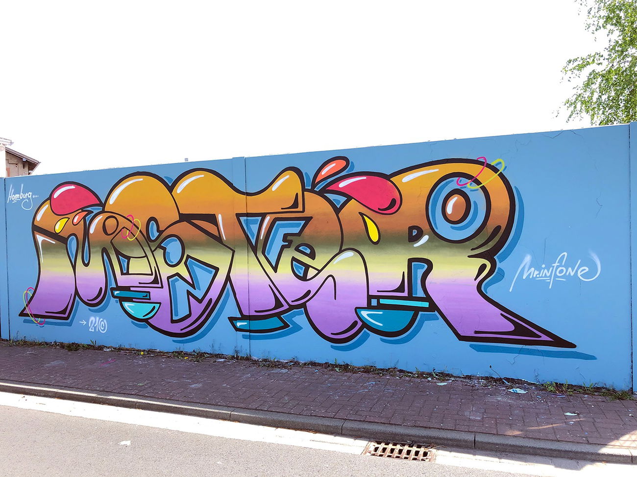 Graffiti Wall - Photo by Info