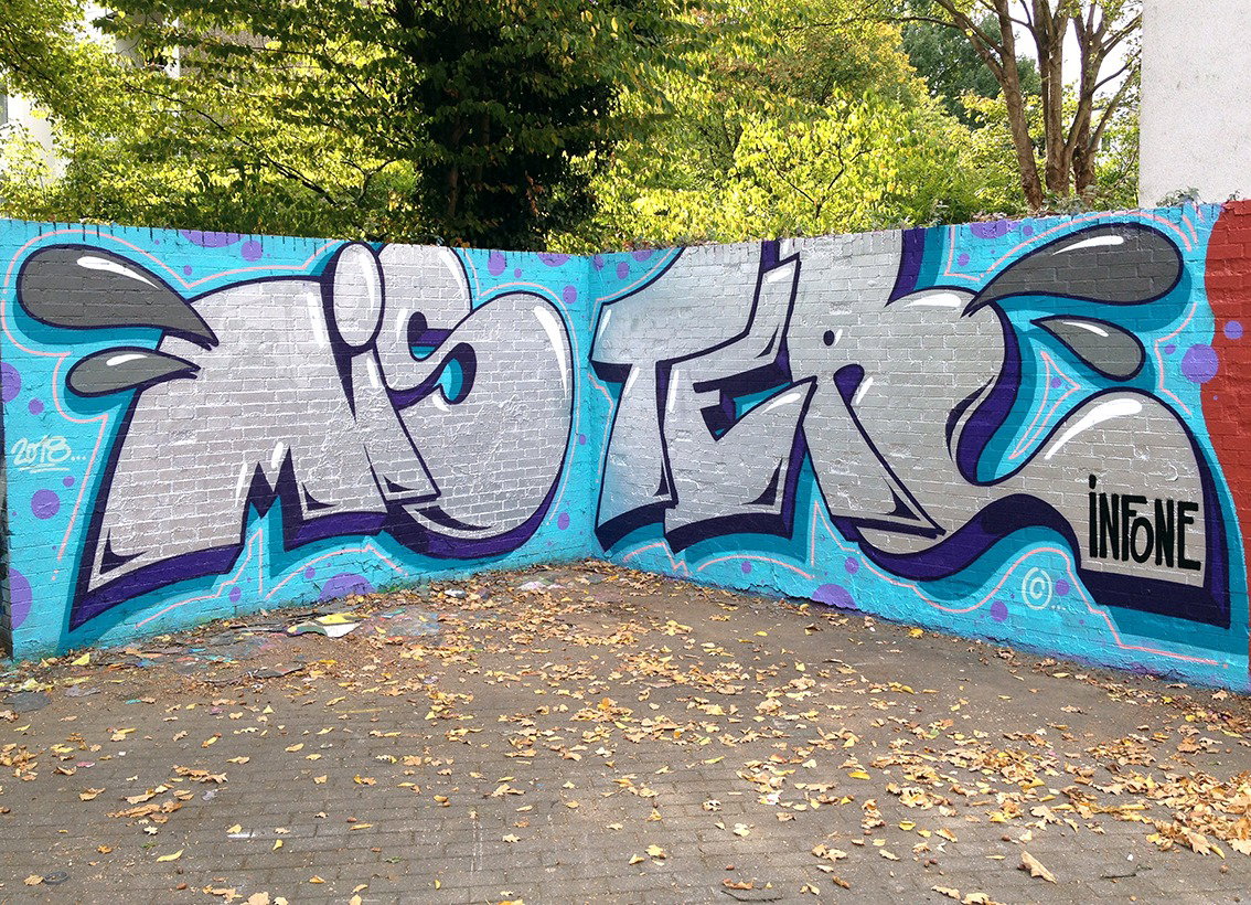 Graffiti Wall - Photo by Info