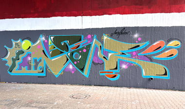 Graffiti Wall - Photo by Info