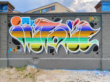 Graffiti Wall - Photo by Info