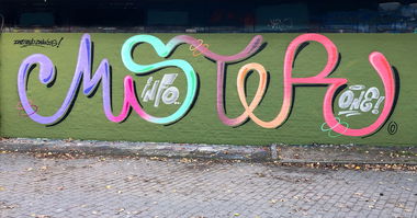 Graffiti Wall - Photo by Info