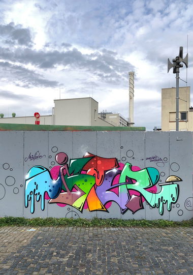 Graffiti Wall - Photo by Info