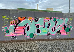 Graffiti Wall - Photo by Info