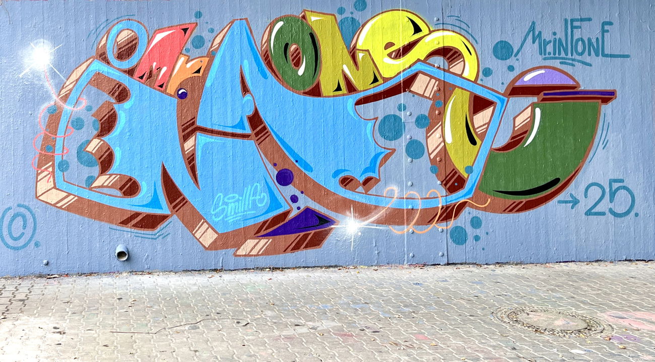 Graffiti Wall - Photo by Info