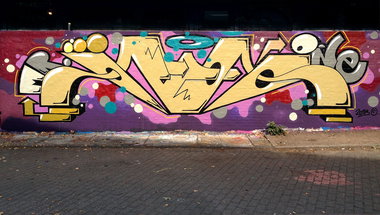 Graffiti Wall - Photo by Info