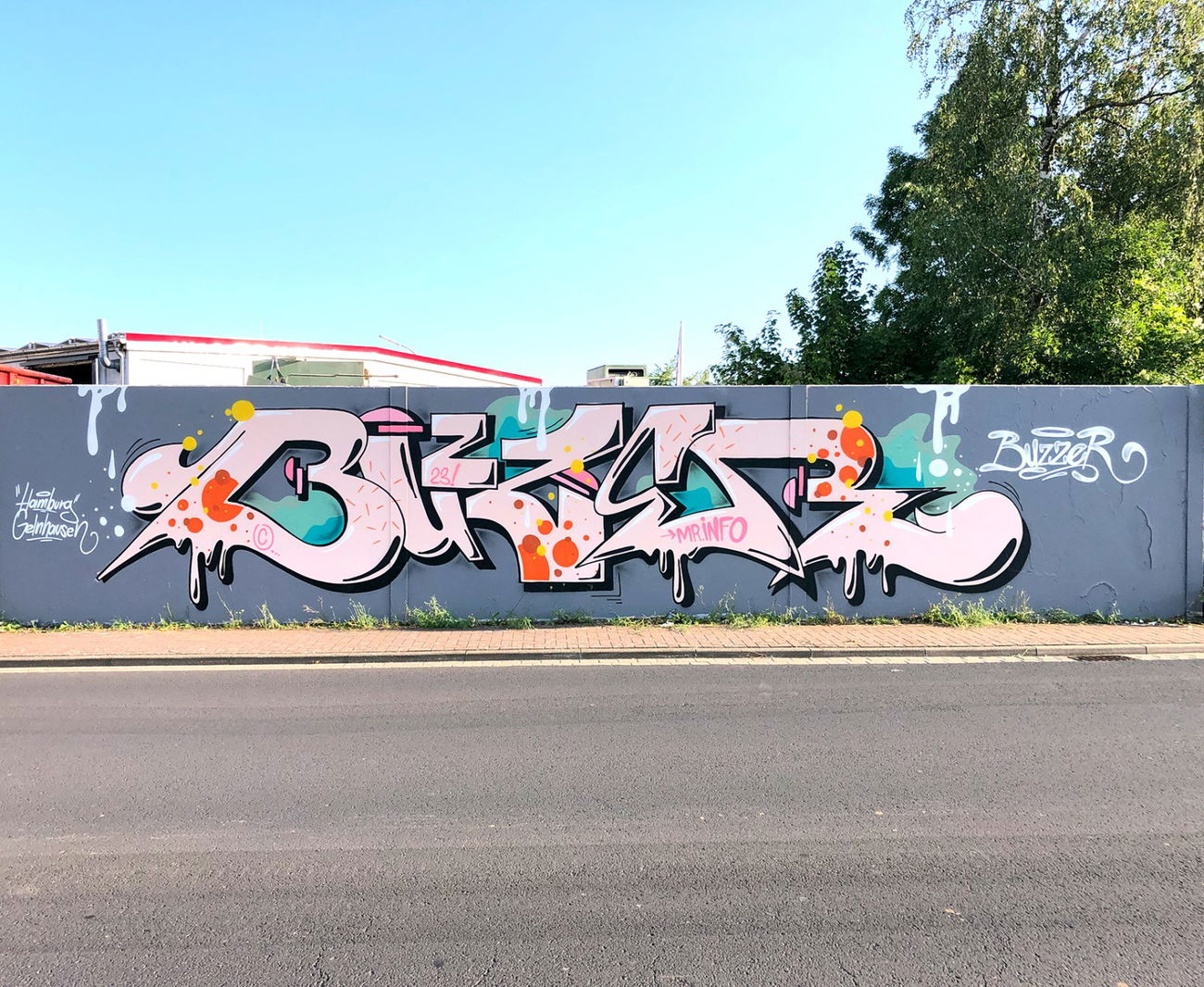 Graffiti Wall - Photo by Info