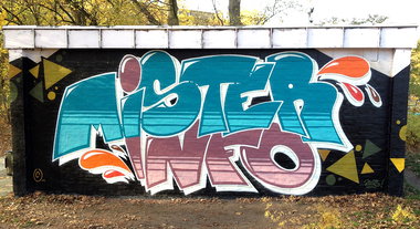 Graffiti Wall - Photo by Info