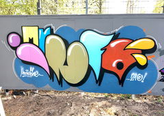 Graffiti Wall - Photo by Info