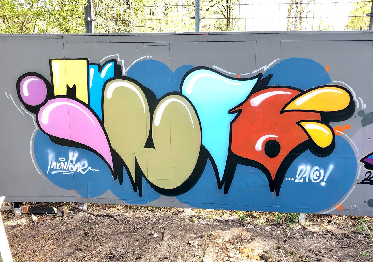 Graffiti Wall - Photo by Info