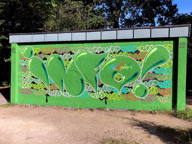 Graffiti Wall - Photo by Info