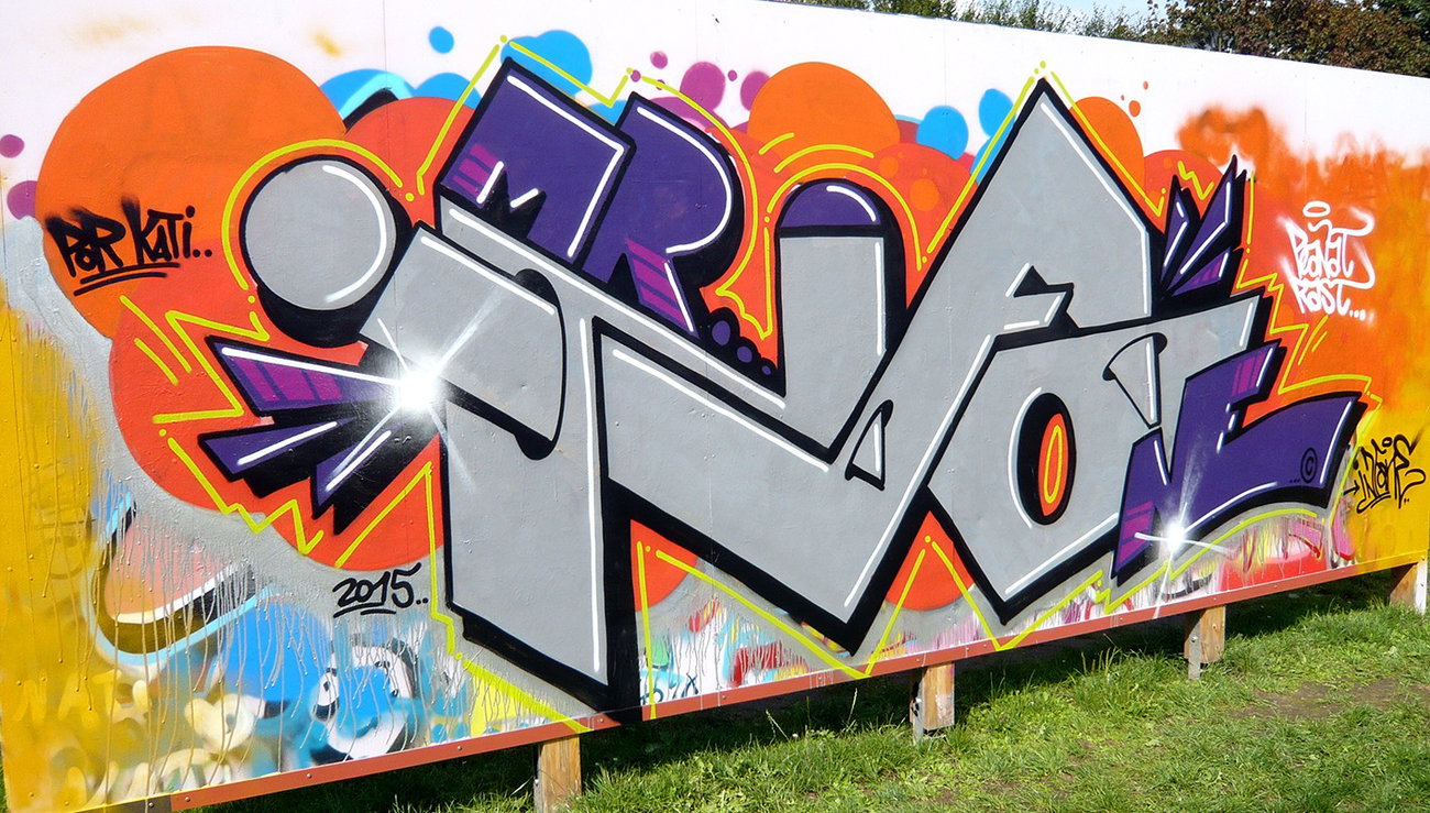 Graffiti Wall - Photo by Info - Mr.Info (2015)