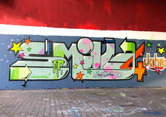 Graffiti Wall - Photo by Info