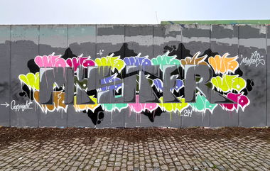 Graffiti Wall - Photo by Info