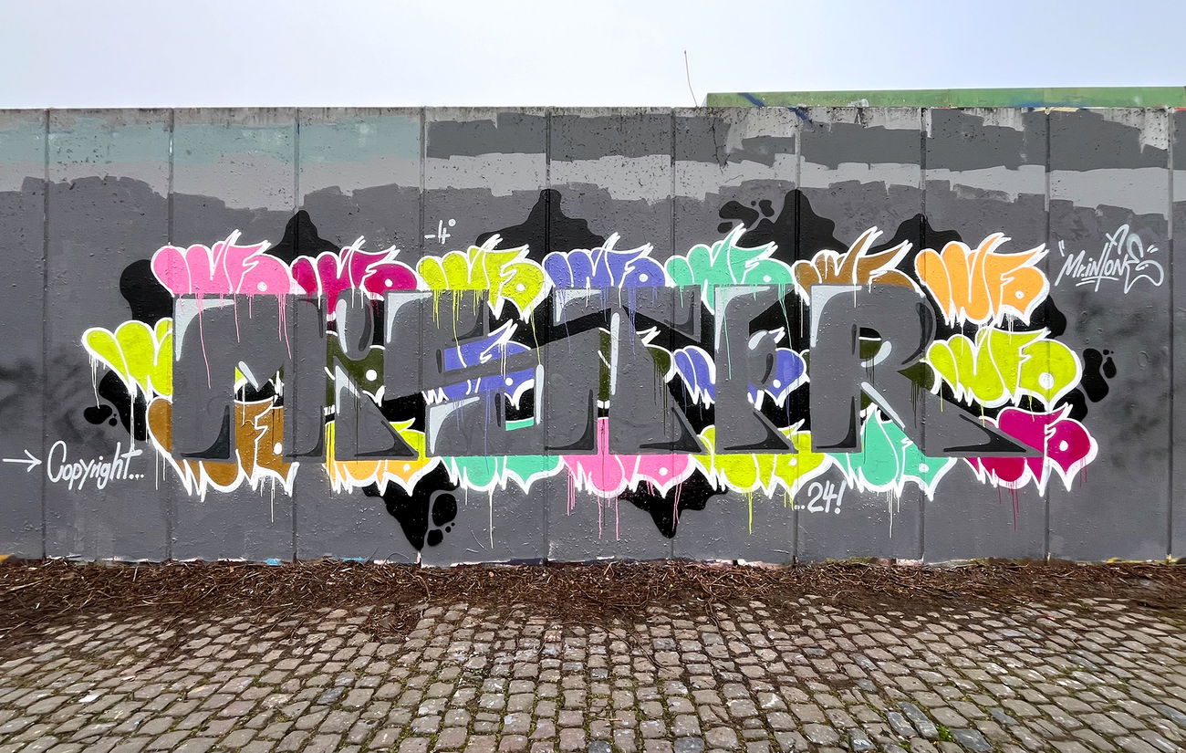 Graffiti Wall - Photo by Info