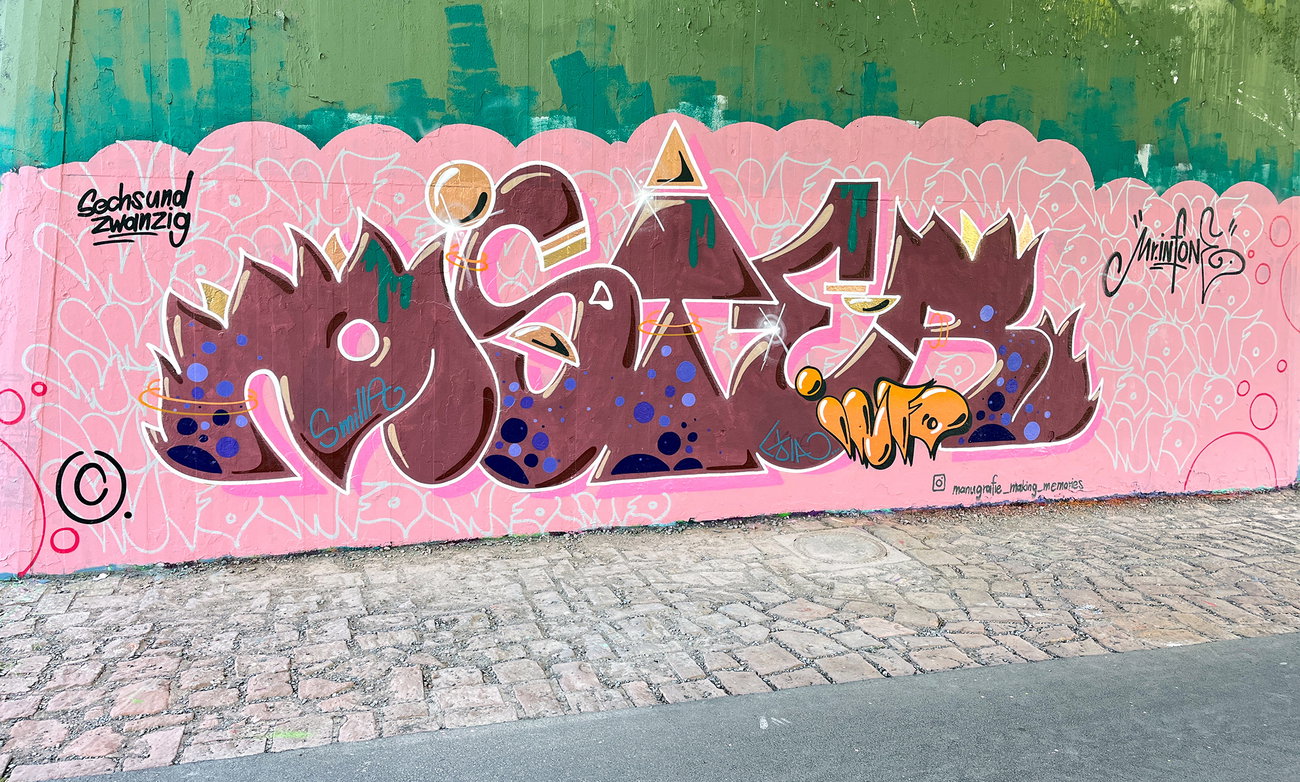 Graffiti Wall - Photo by Info