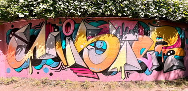 Graffiti Wall - Photo by Info