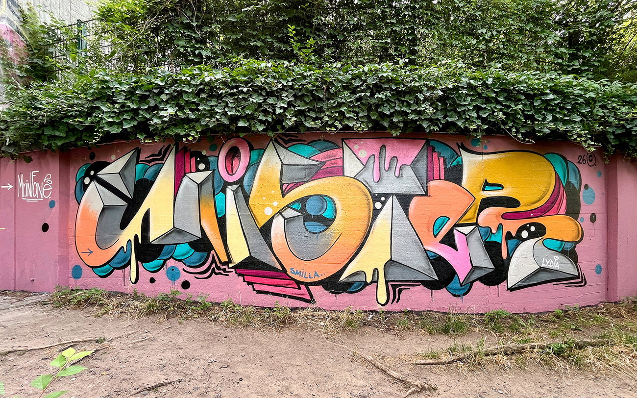 Graffiti Wall - Photo by Info