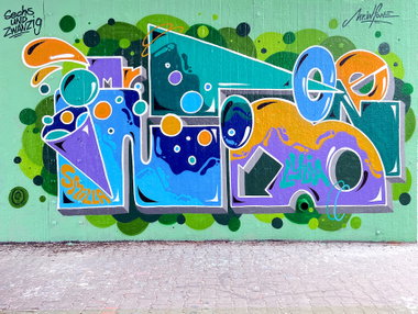 Graffiti Wall - Photo by Info