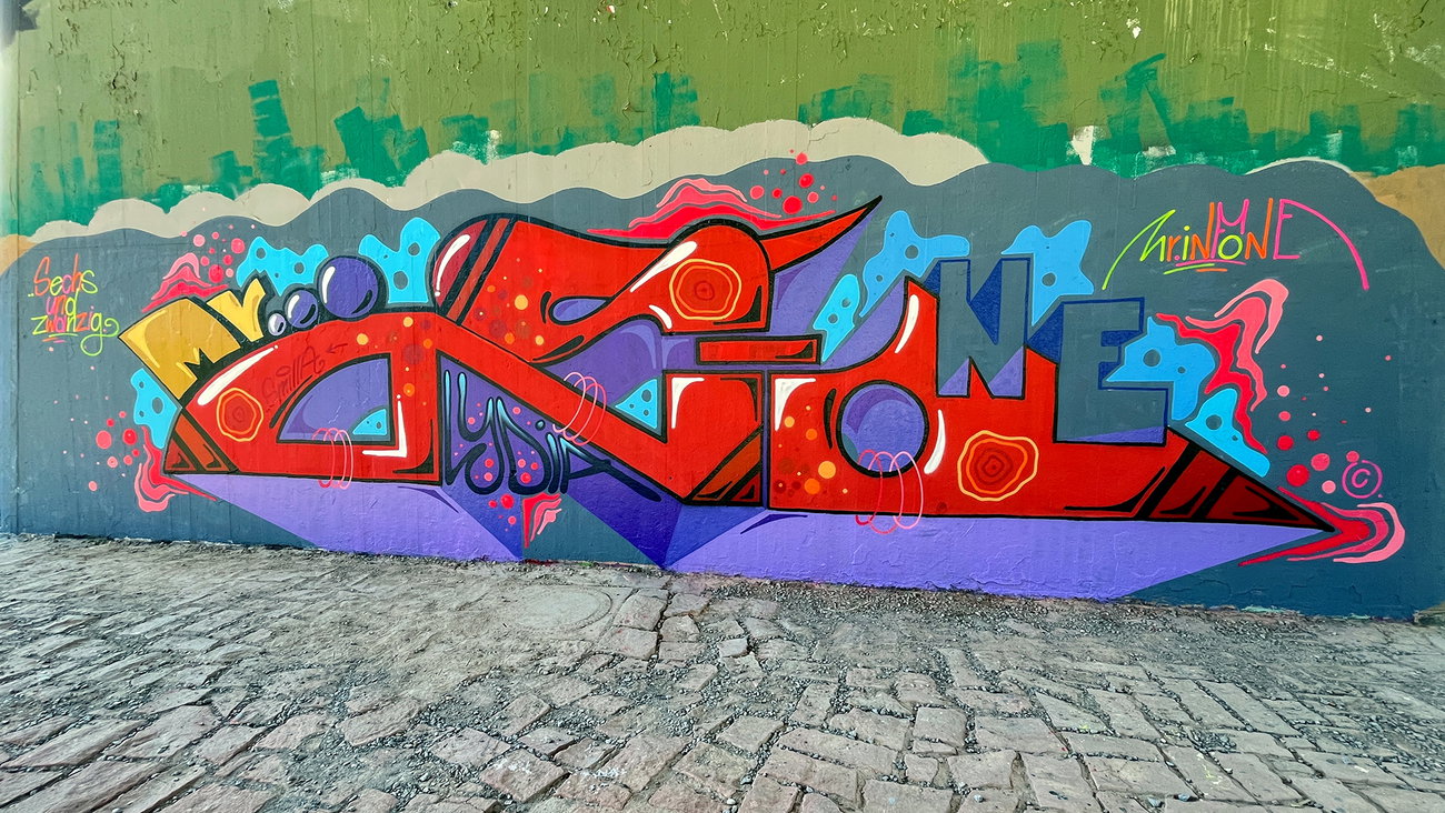 Graffiti Wall - Photo by Info