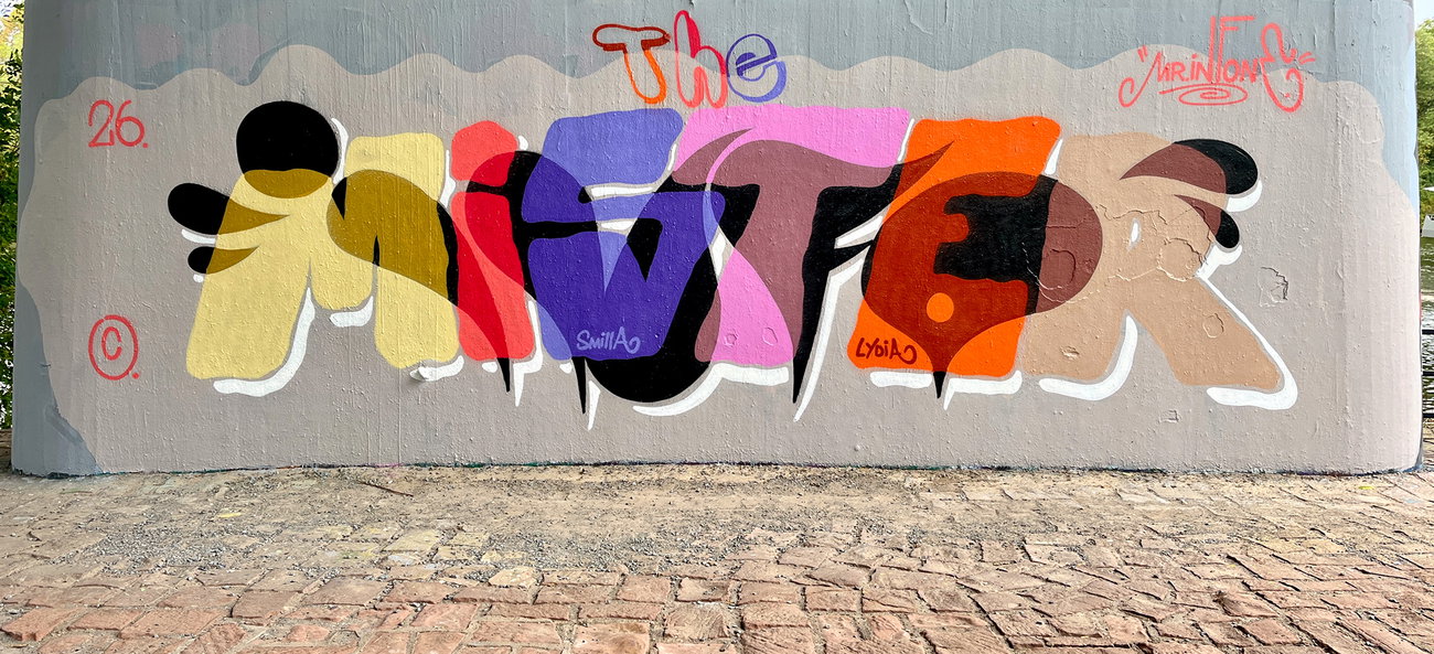 Graffiti Wall - Photo by Info